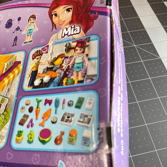 Lego Friends 41118 Heartlake Supermarket - Brand New Sealed - Box Damaged - Picture 4 of 5